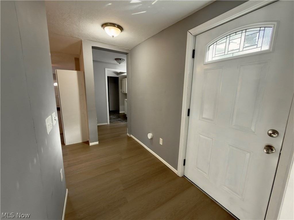 142 1/2 Beaver Ct - Photo 3 of 27