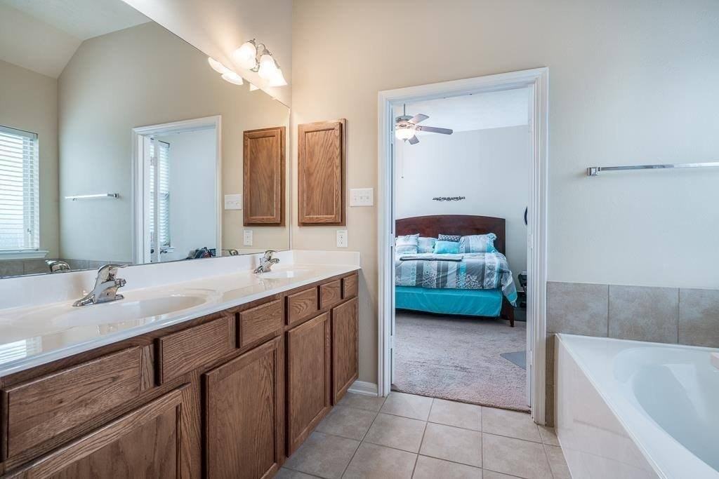 6503 Evanmill Ln - Photo 4 of 7