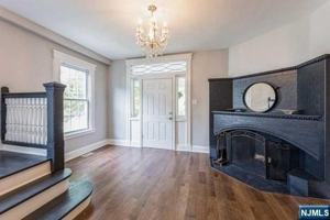 featured image of 92 Highwood Ave