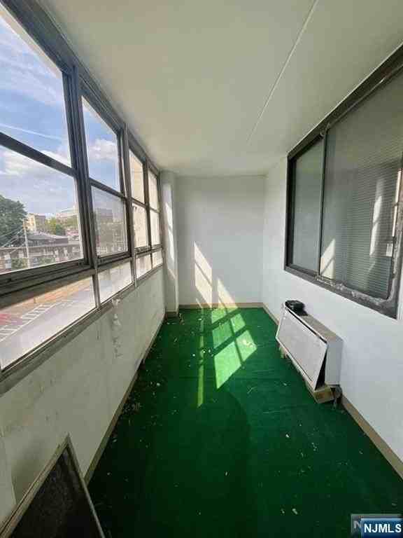 250 Gorge Rd - Photo 6 of 24