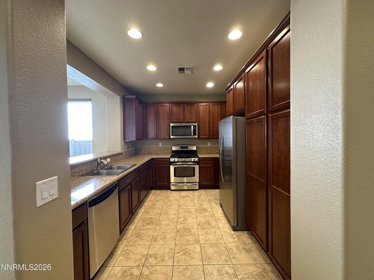 13755 Seabiscuit Dr - Photo 6 of 19