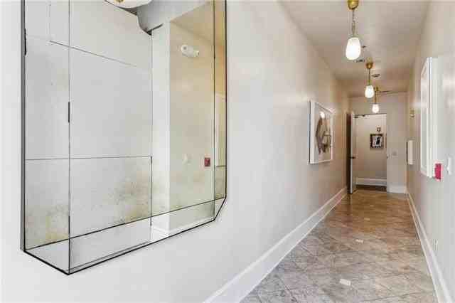 713 Camp St #400 - Photo 2 of 15