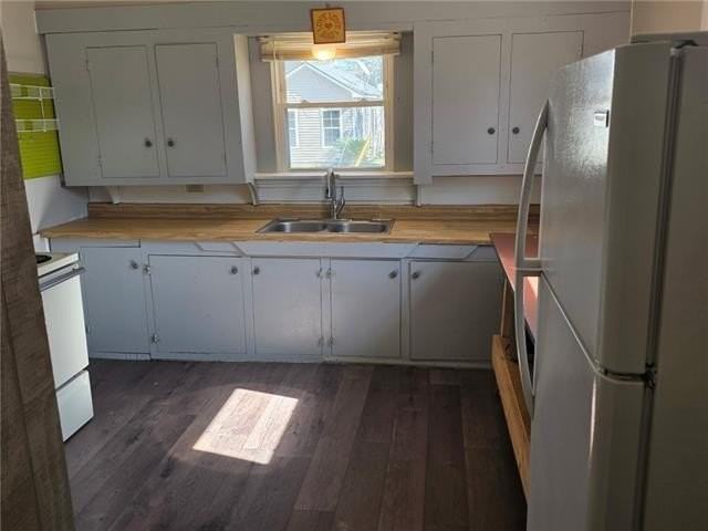 3042 Main St - Photo 7 of 9