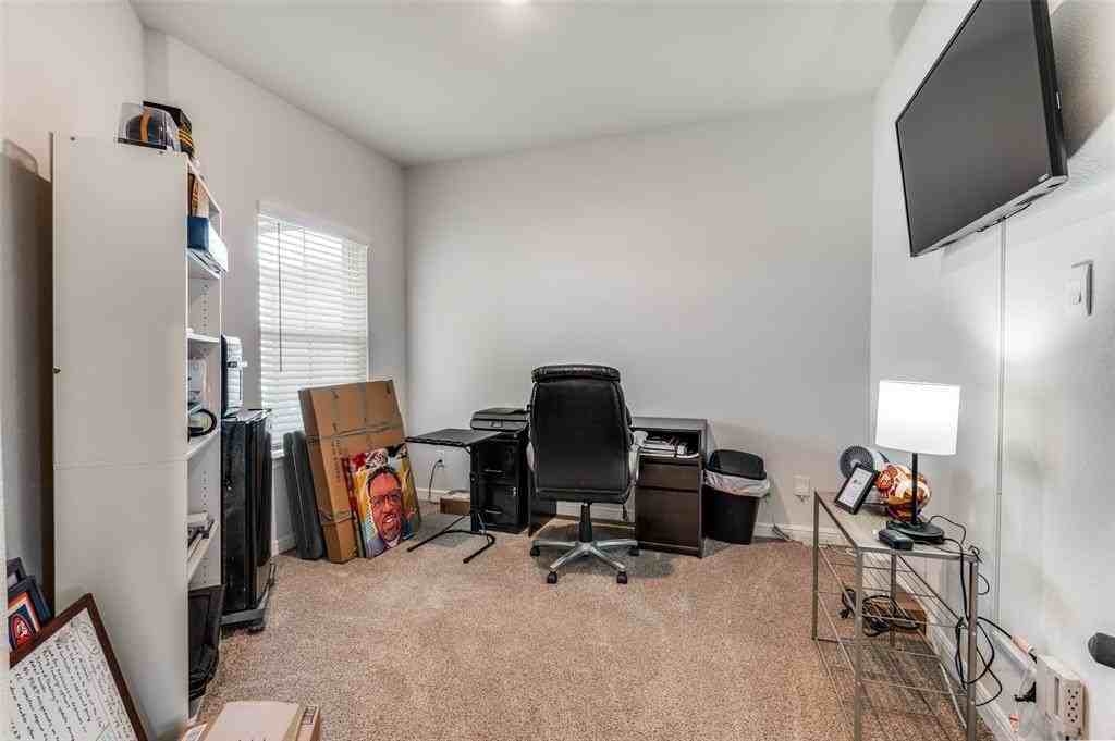 9628 Austin Hollow Rd - Photo 6 of 37