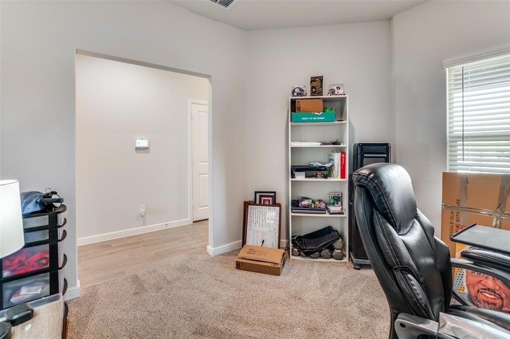 9628 Austin Hollow Rd - Photo 7 of 37