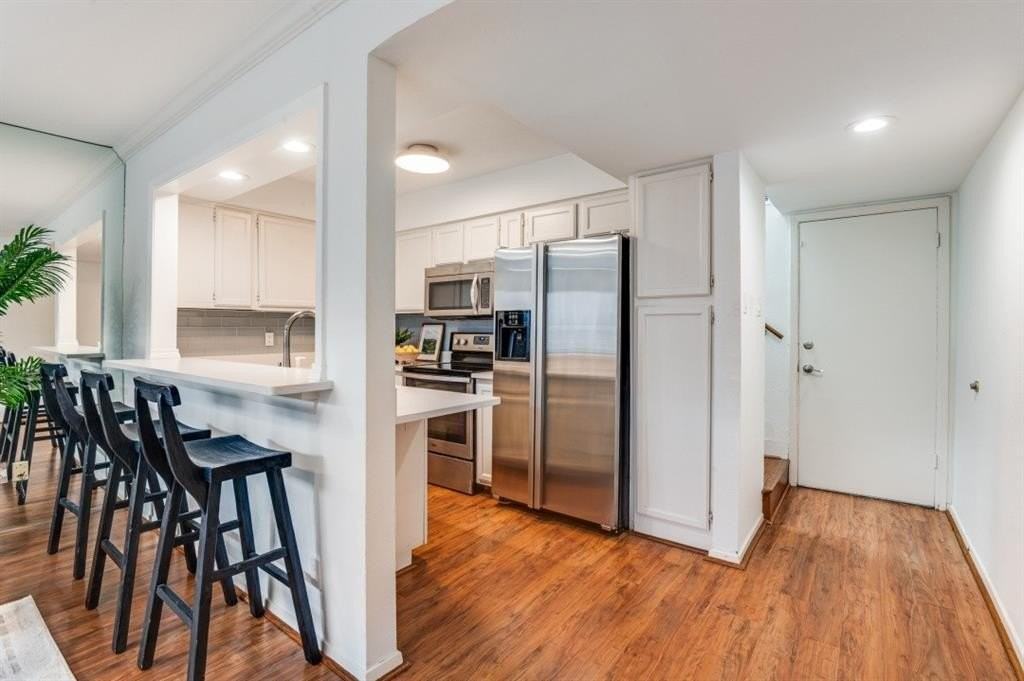 4411 Gilbert Ave #10 - Photo 3 of 12