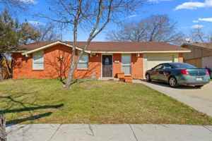 featured image of 802 La Fiesta Dr