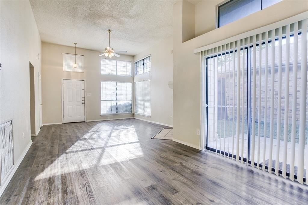 451 Appomattox Dr - Photo 3 of 12