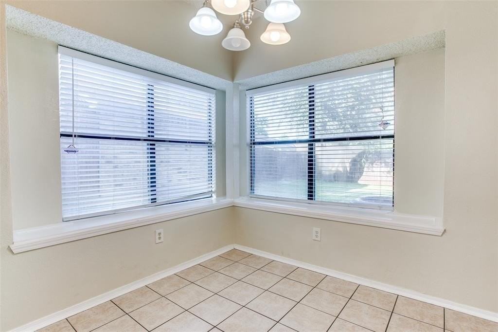 451 Appomattox Dr - Photo 7 of 12