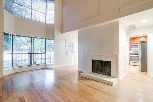 4422 Westdale Ct - Photo 4 of 28