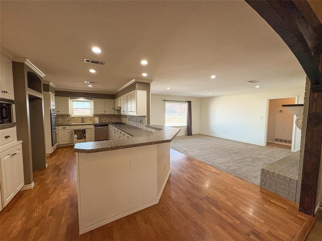 416 N Arizona Dr - Photo 4 of 32