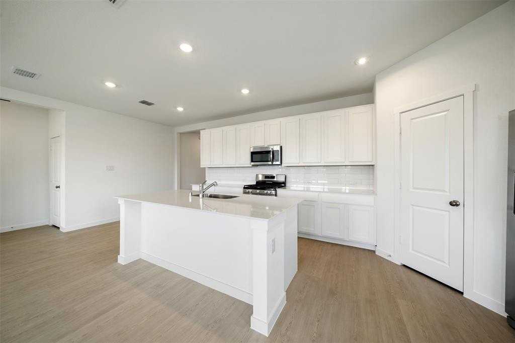 337 Sedalia Trl - Photo 5 of 24