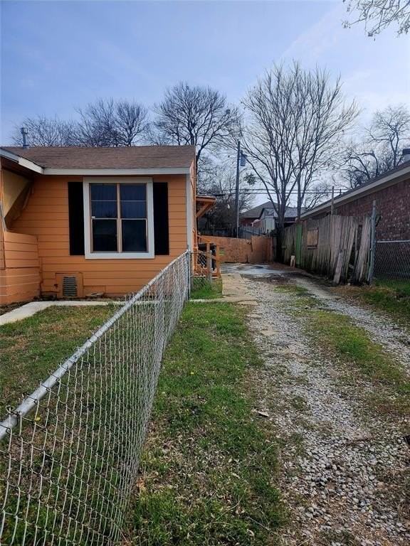 2530 Camel Ct - Photo 2 of 15