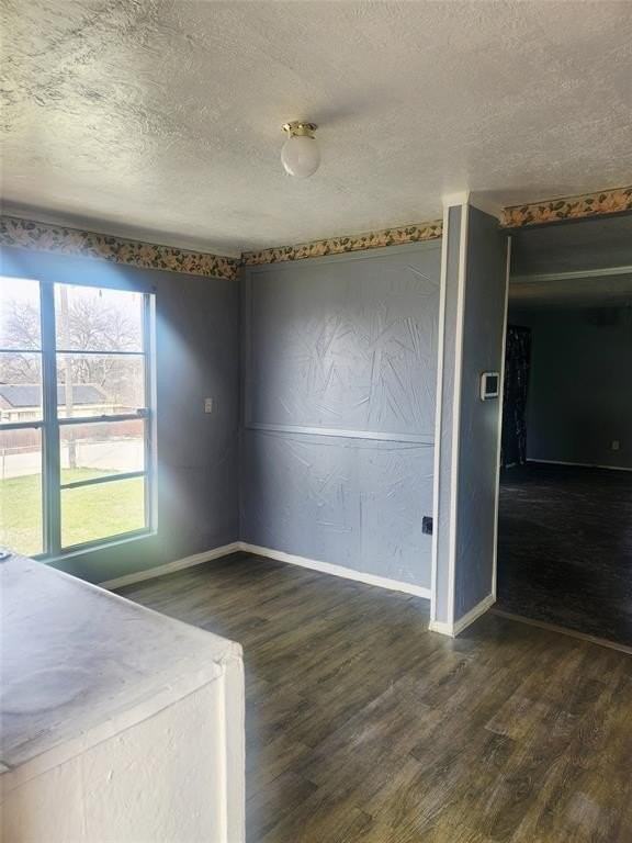 2530 Camel Ct - Photo 3 of 15