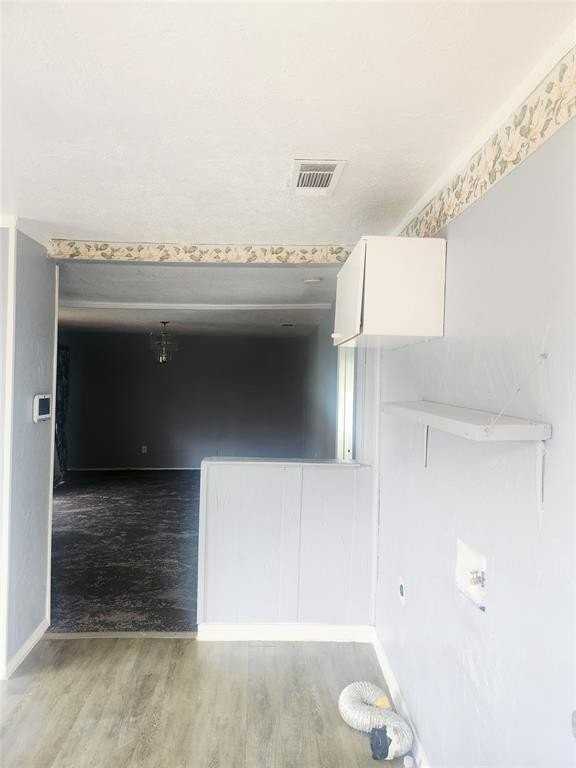 2530 Camel Ct - Photo 5 of 15