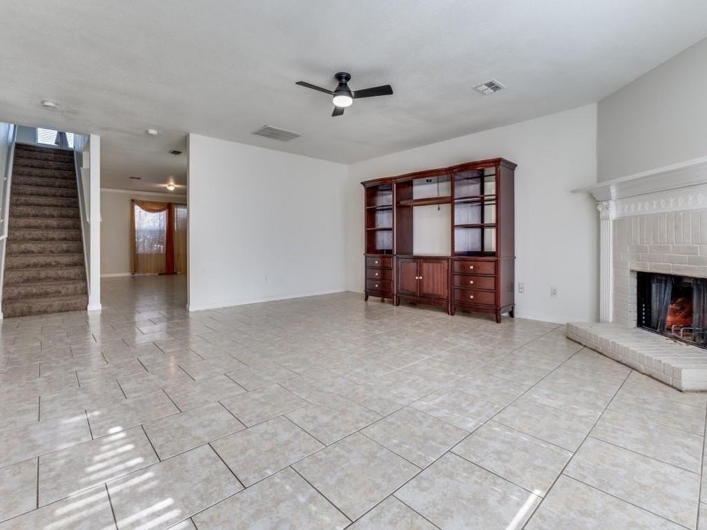 740 Lovern St - Photo 3 of 35