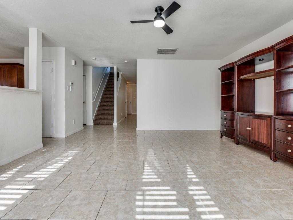 740 Lovern St - Photo 7 of 35