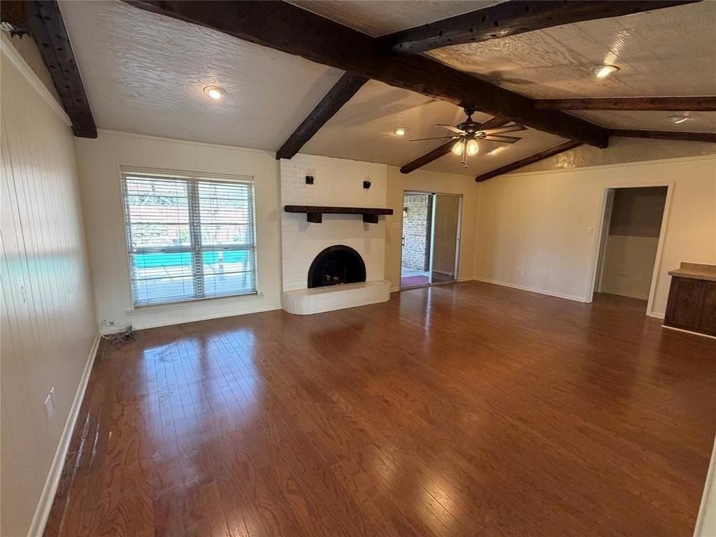 821 E Highway 199 - Photo 4 of 26