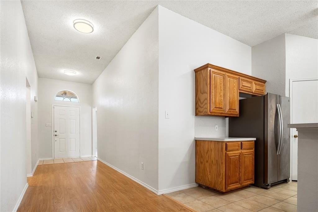 4914 Brazoswood Cir - Photo 4 of 39