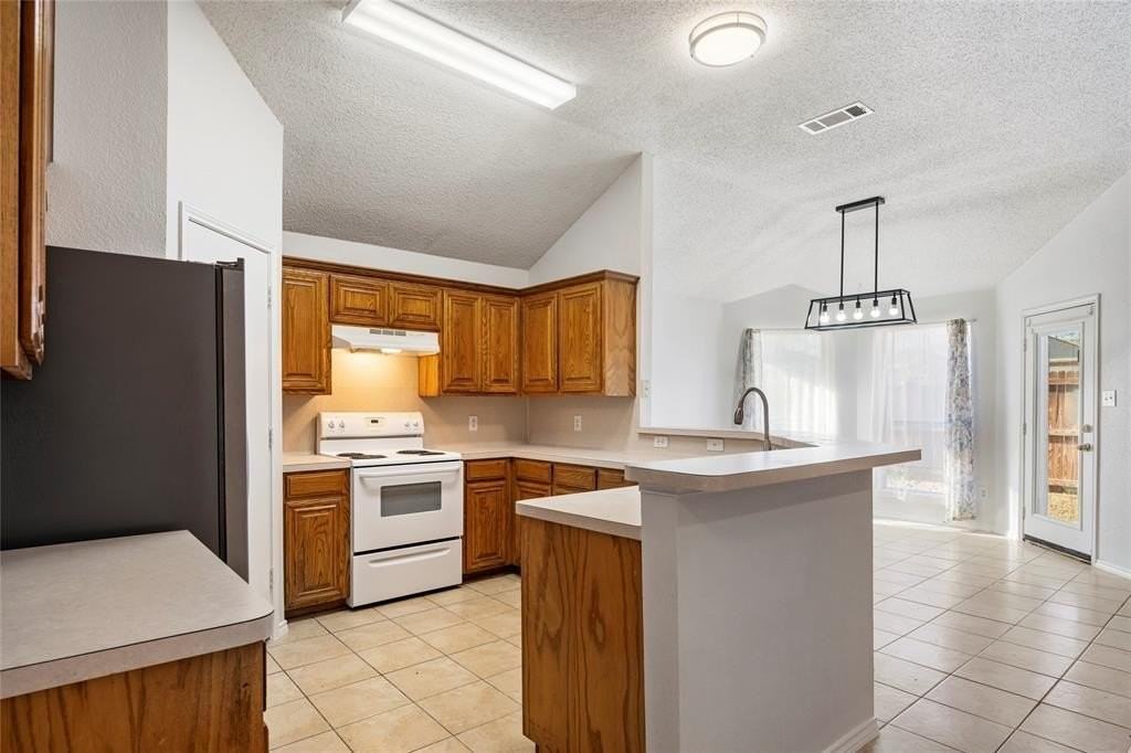 4914 Brazoswood Cir - Photo 6 of 39