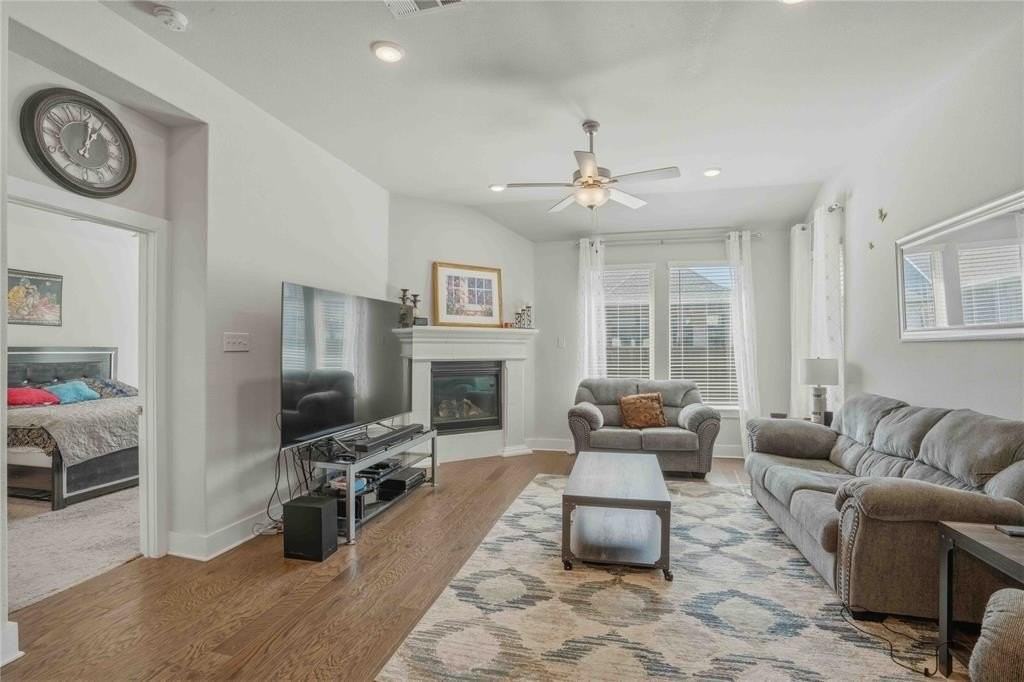 9336 Loggerhead Way - Photo 5 of 40