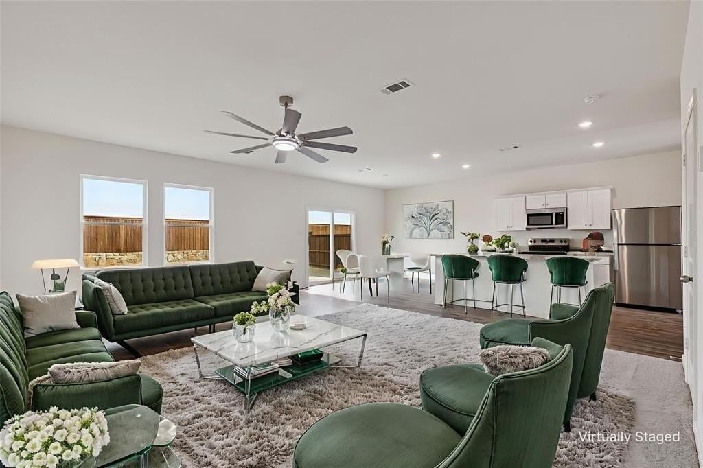 14119 Donahue St - Photo 2 of 17