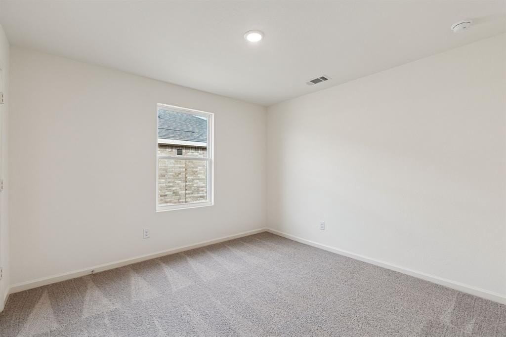 14119 Donahue St - Photo 5 of 17