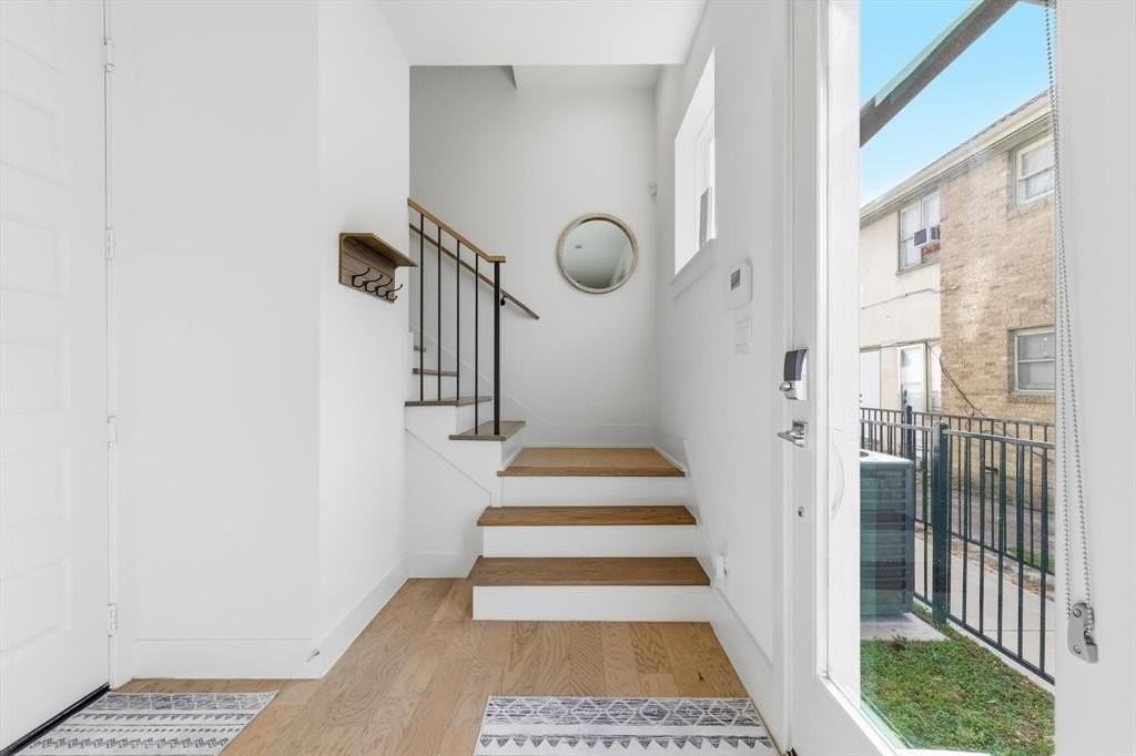 6022 Lewis St #101 - Photo 6 of 38