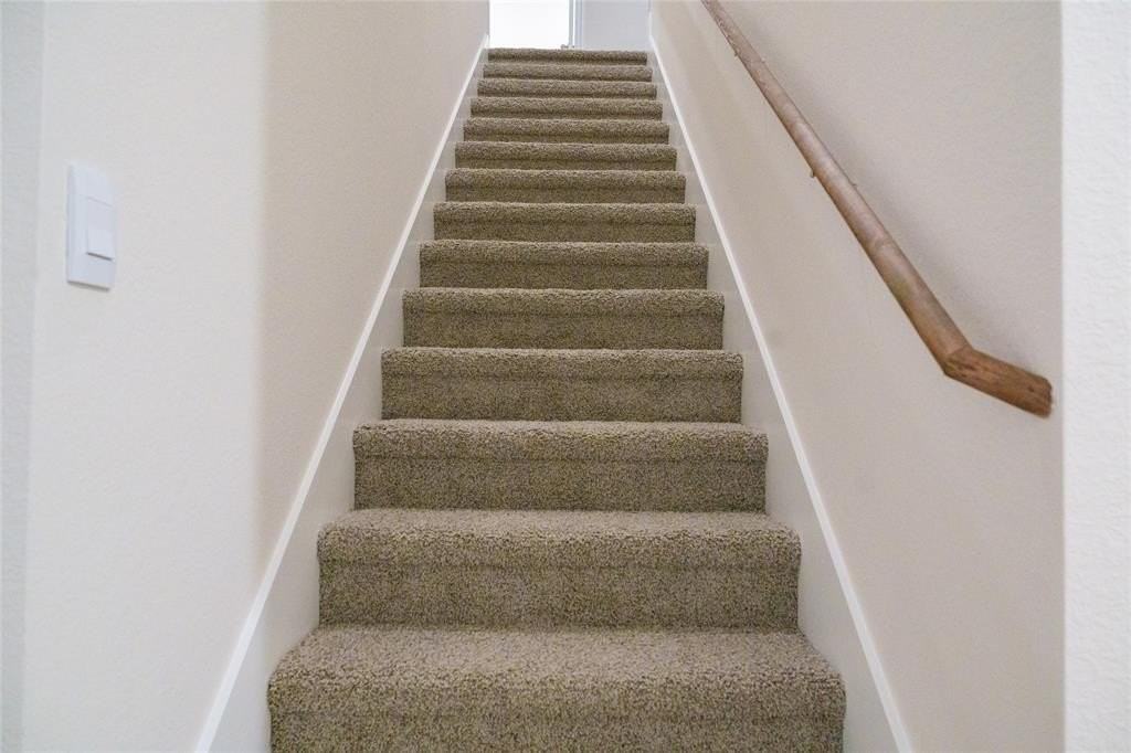 929 Jefferson Way - Photo 3 of 31