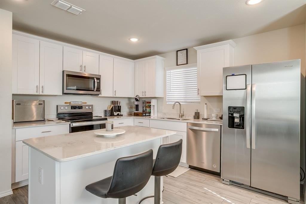 4553 Greyberry Dr - Photo 5 of 32