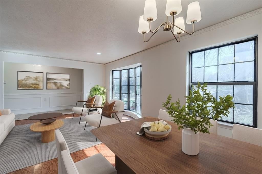 3325 Shady Hollow Ln - Photo 7 of 38