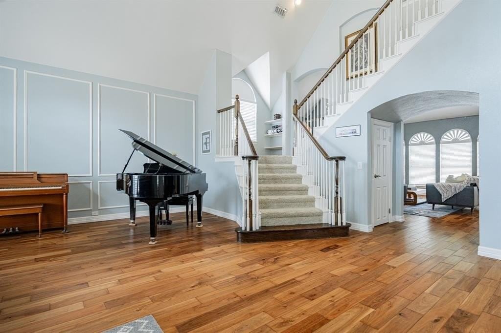 601 Uvalde Ct - Photo 4 of 21