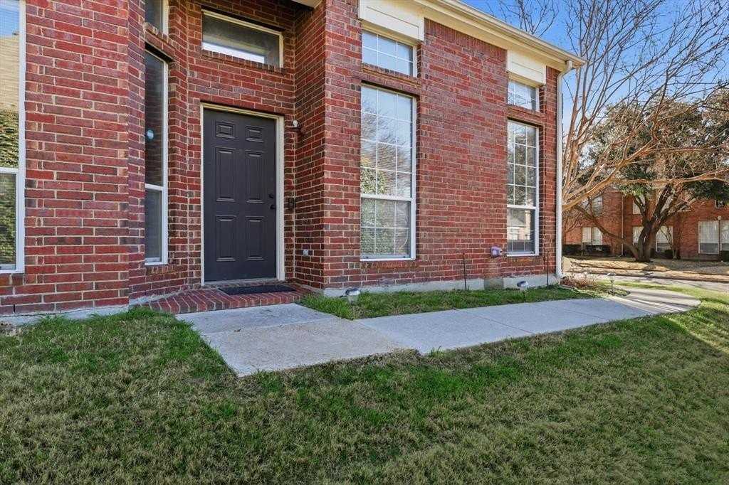 11186 Still Hollow Dr - Photo 3 of 38