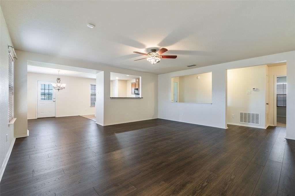 3917 Mantis St - Photo 6 of 22