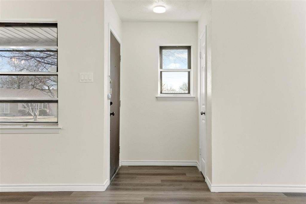 1611 Cascade St - Photo 4 of 29