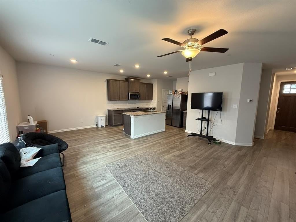 1108 Bowie Dr - Photo 7 of 27