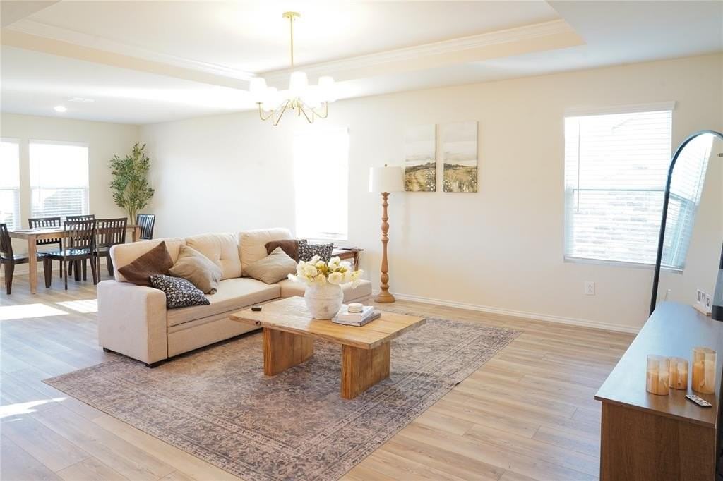 4604 Benham Dr - Photo 6 of 17