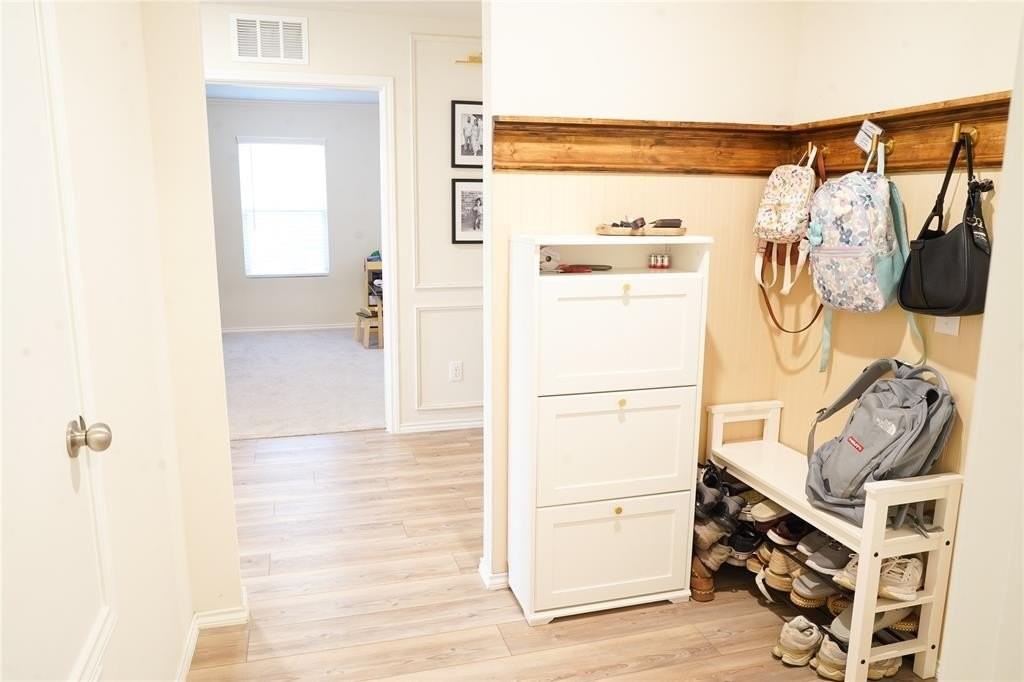 4604 Benham Dr - Photo 7 of 17