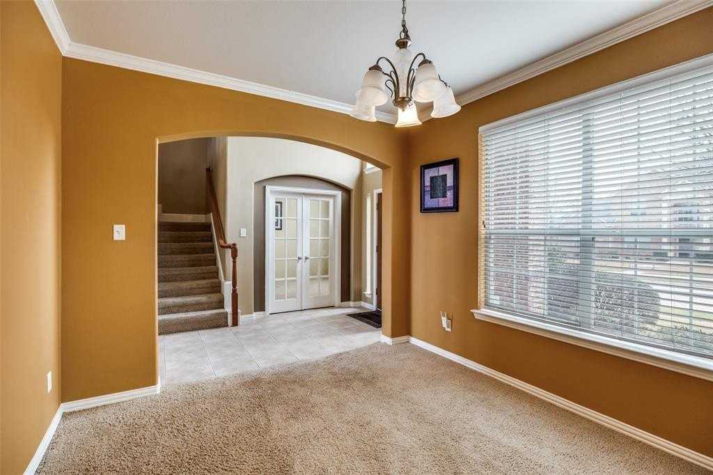 917 Ozark Dr - Photo 3 of 25