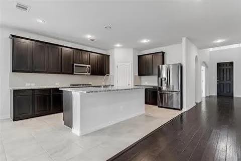 1719 Indigo Creek Ln - Photo 7 of 38