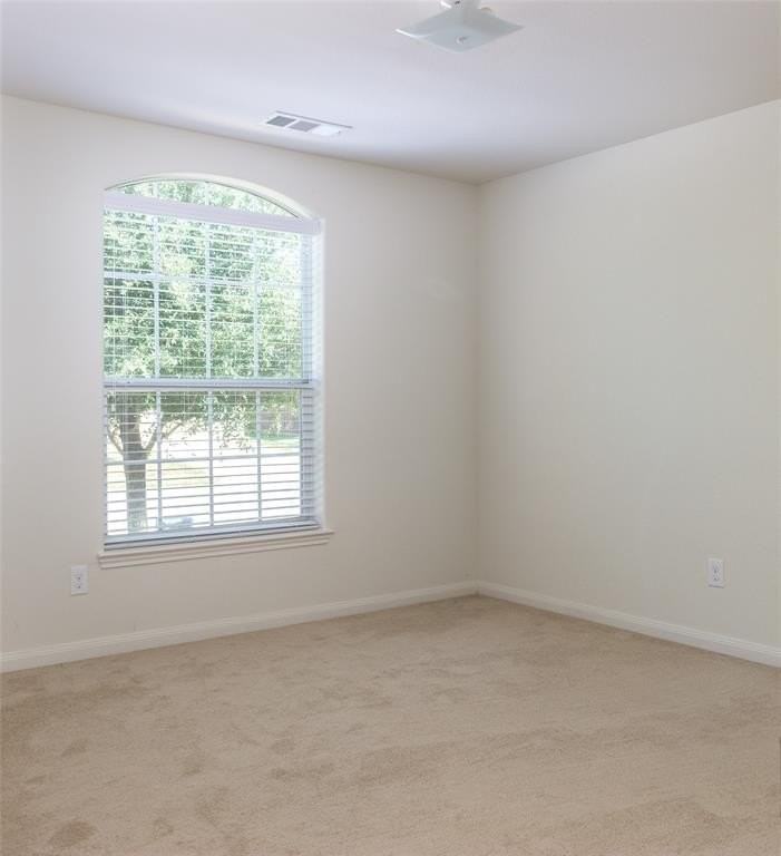 128 Oriole Dr - Photo 2 of 19