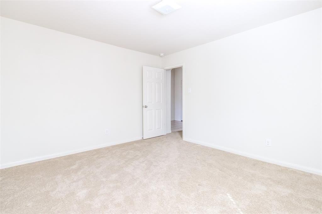 128 Oriole Dr - Photo 6 of 19