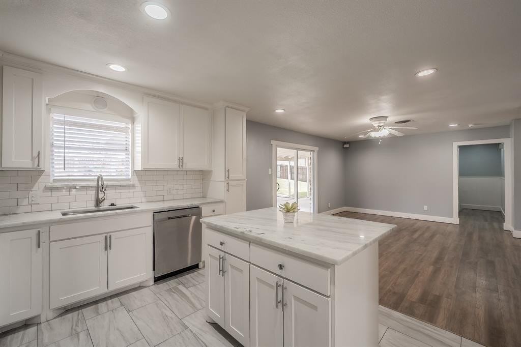 3612 Dawn Dr - Photo 3 of 40