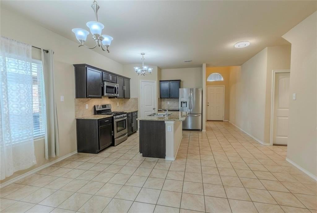 5157 Grayson Ridge Dr - Photo 7 of 34