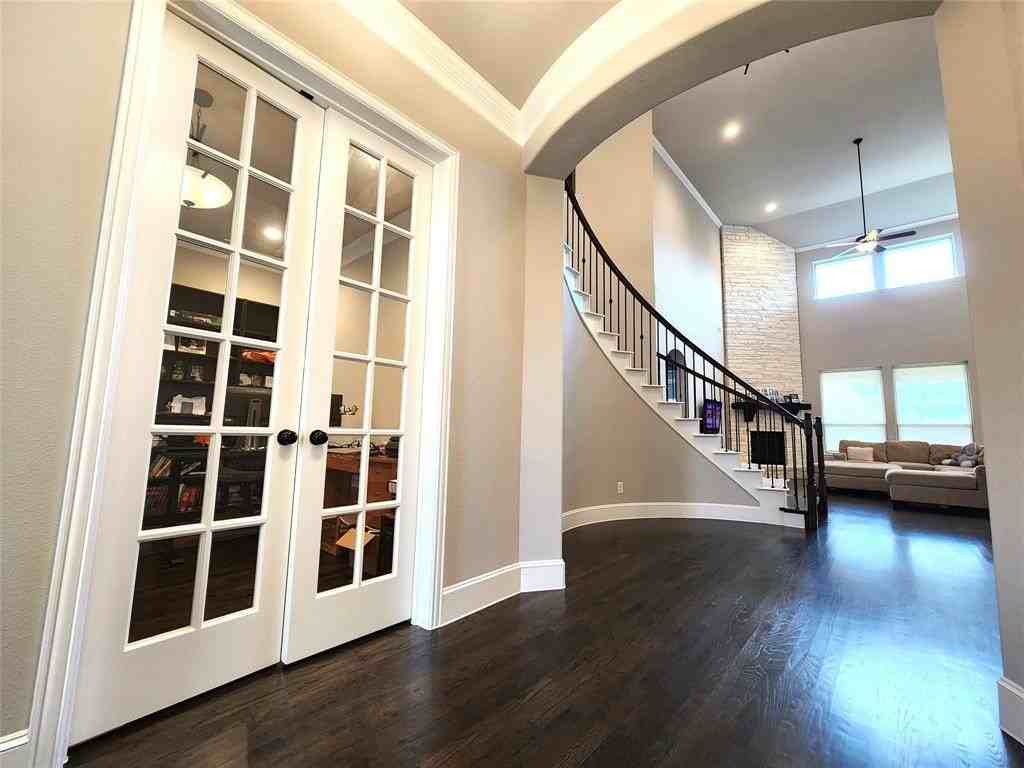 7163 Split Rein Rd - Photo 3 of 40