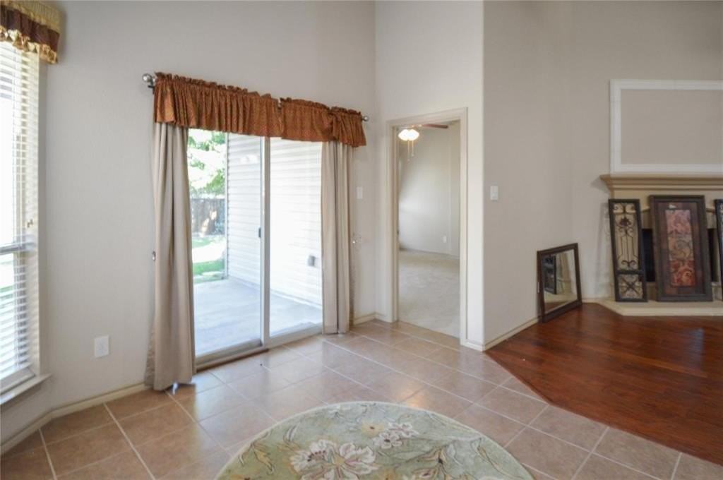 3304 Stonecrop Trl - Photo 6 of 12