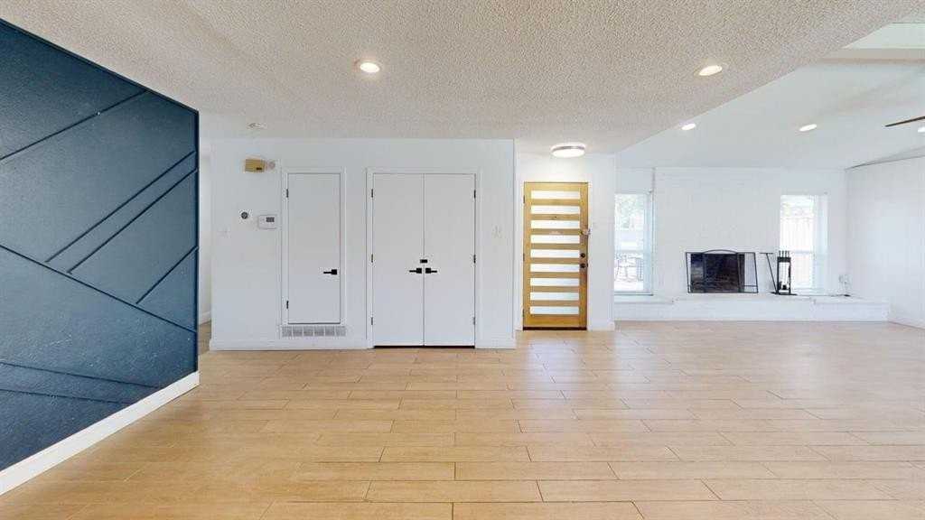 2131 Blossom Ln - Photo 4 of 21