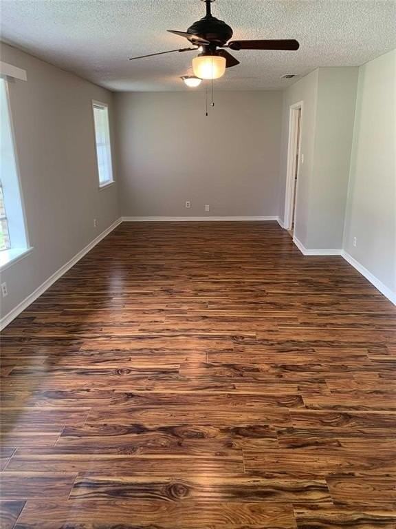 901 Downing St - Photo 2 of 9