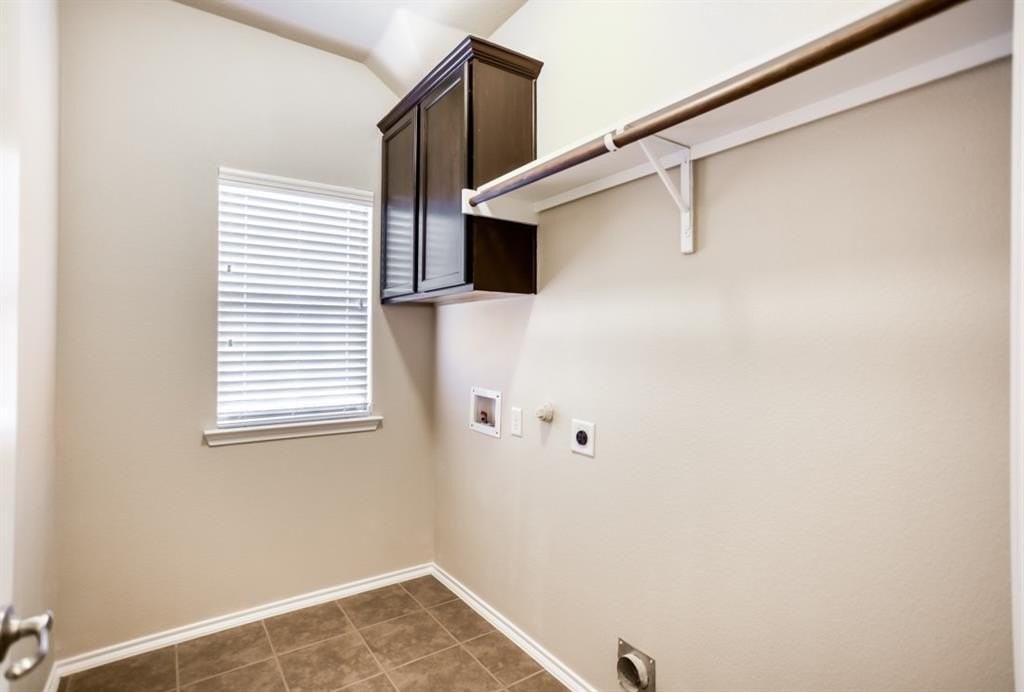 9936 Copperhead Ln - Photo 3 of 25