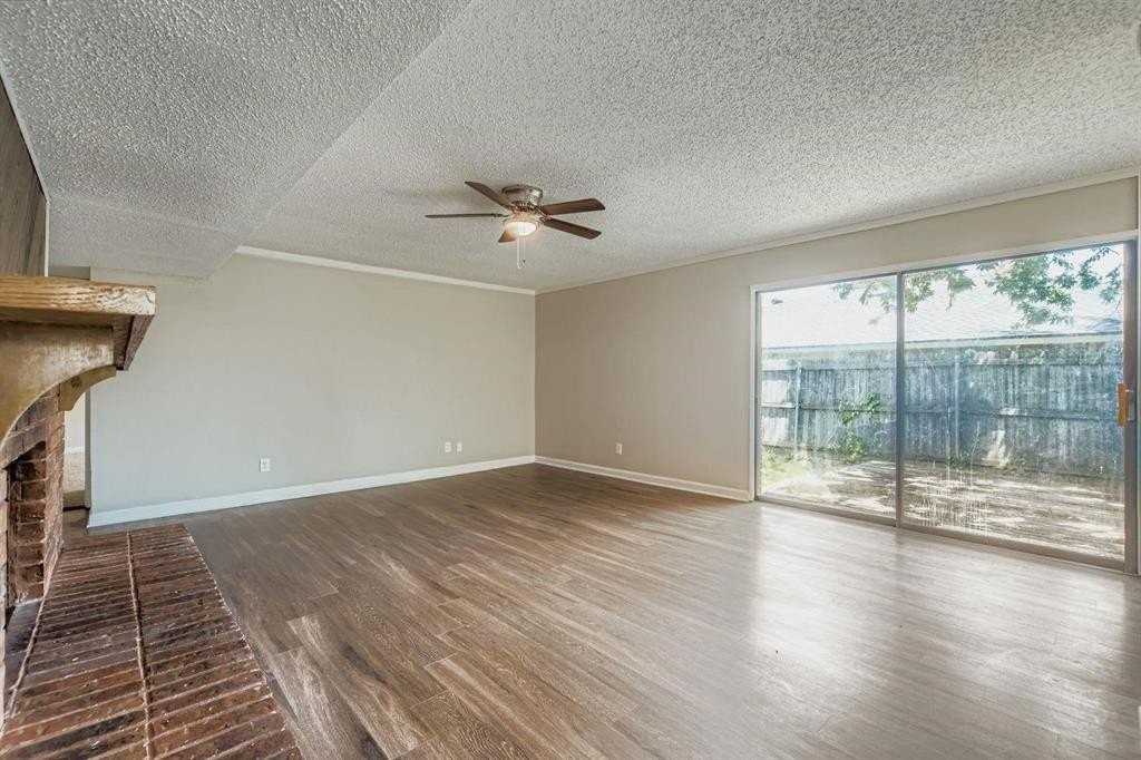 9117 Fairmont Cir - Photo 3 of 19